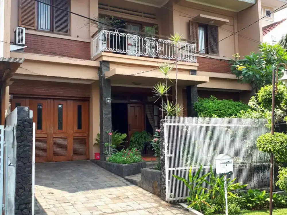 Dijual Rumah Bagus Siap Huni di Bintaro Sektor 2