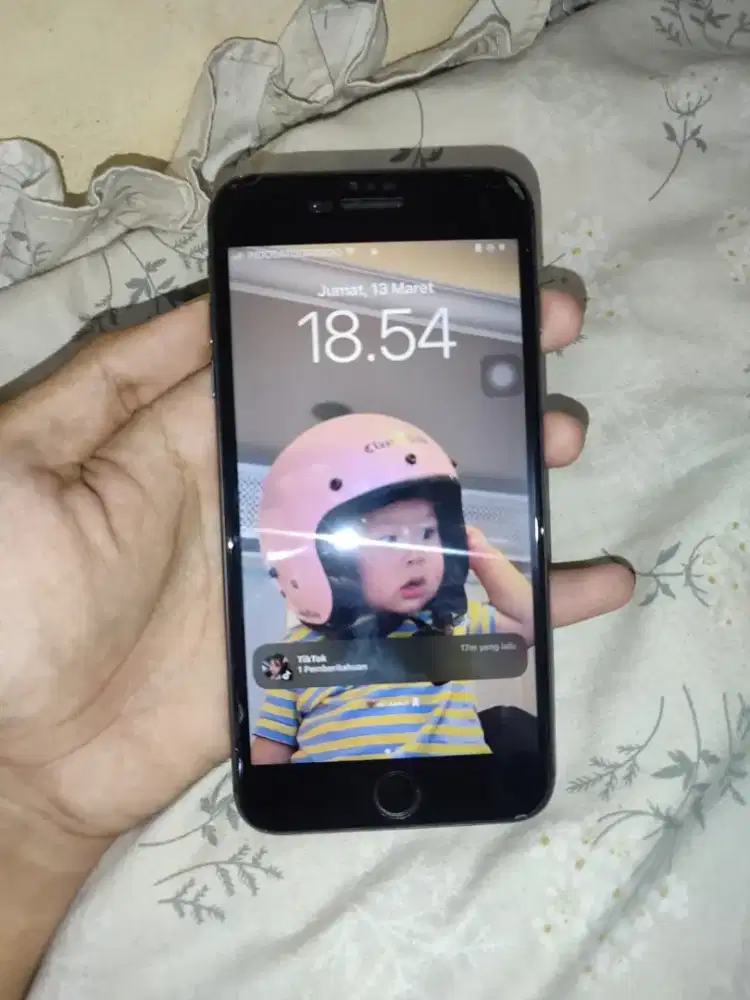 iPhone 8 Plus Black Nominus Mulus Second Pemakaian Cewek