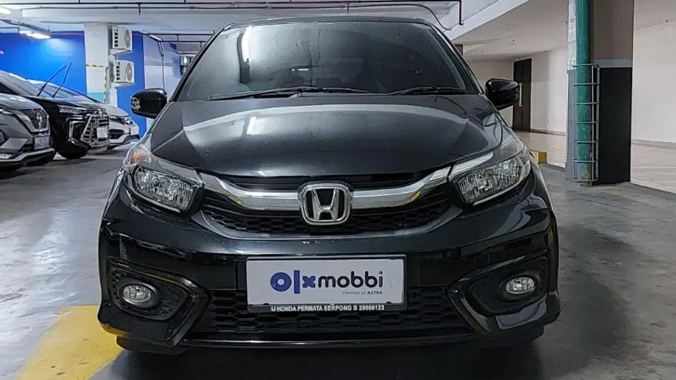 TDP 8,JT, Honda Brio Satya 1.2 E Bensin-AT Hitam 2022