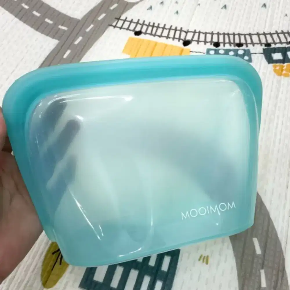 Silicon Bag MOOIMOM. Kantong Silikon ASI BPA Free 1300 ml.