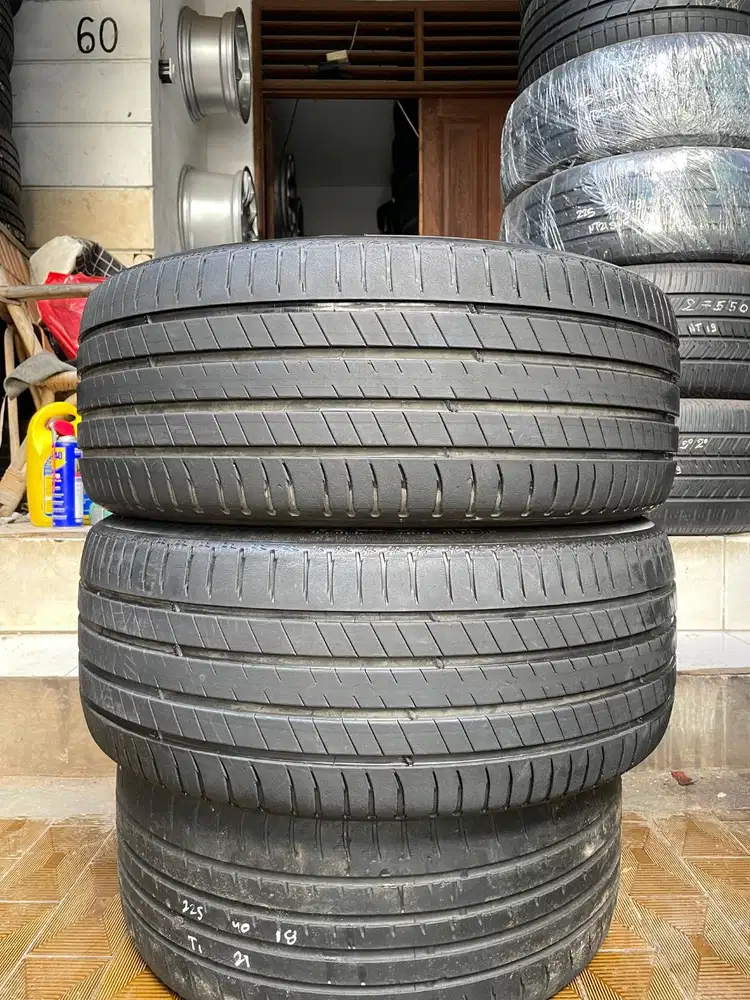 Ban Michelin Latitude Sport 3  255 45 r20  2Pcs