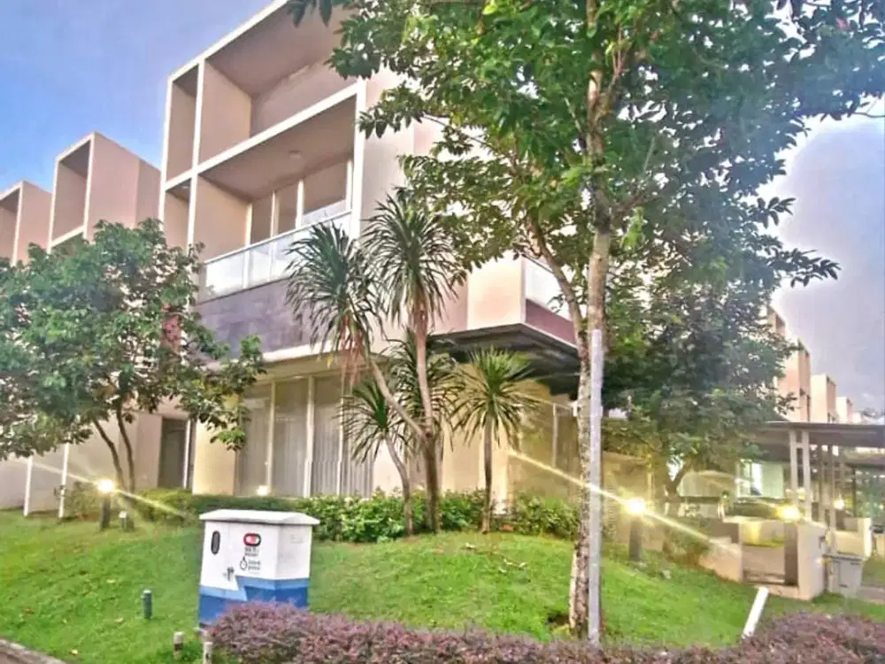 Rumah Hook Mozart Symphonia Summarecon Serpong – LT 213 / LB 201, 4+1 KT, Siap AJB, 5,3M Nego