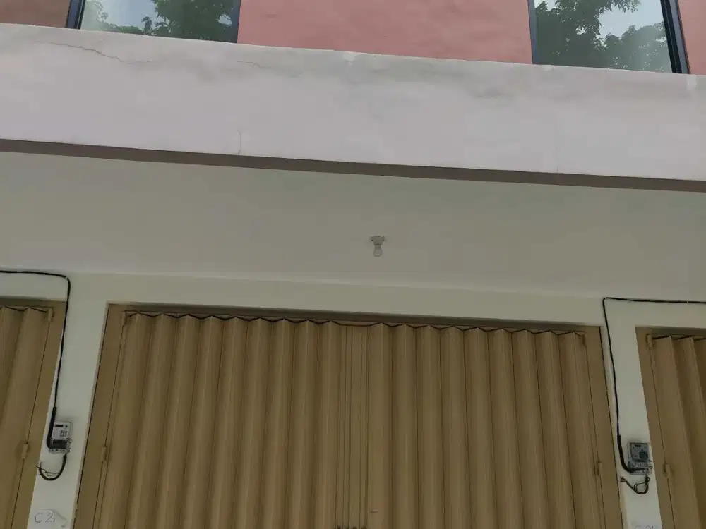 Ruko Tengah kota MANYAR JAYA