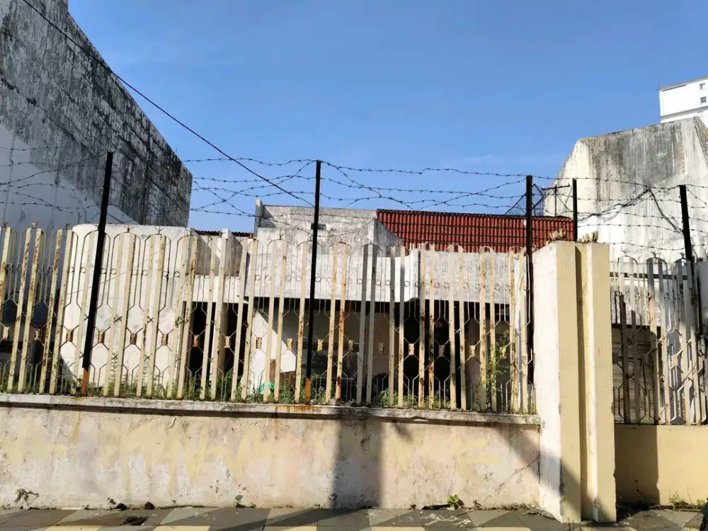 Jalan Raya Mayjend Sungkono