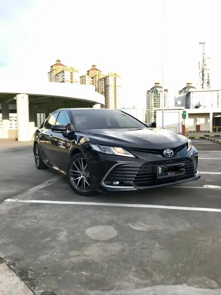 Km 40rb Toyota Camry 2.5V Facelift Th 2021/2022 Bln 2 Black Like New!!