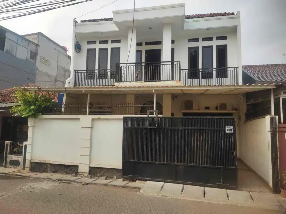 RUMAH DI SEWAKAN DUA LANTAI COCOK BUAT KANTOR