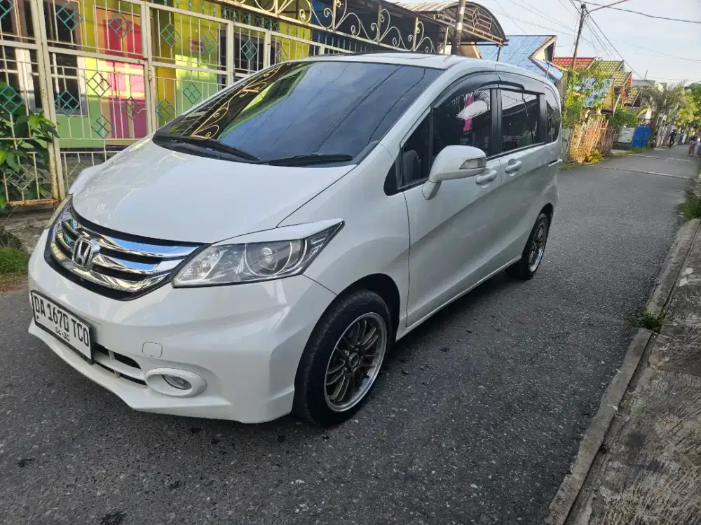 HONDA FREED PSD ISTIMEWA