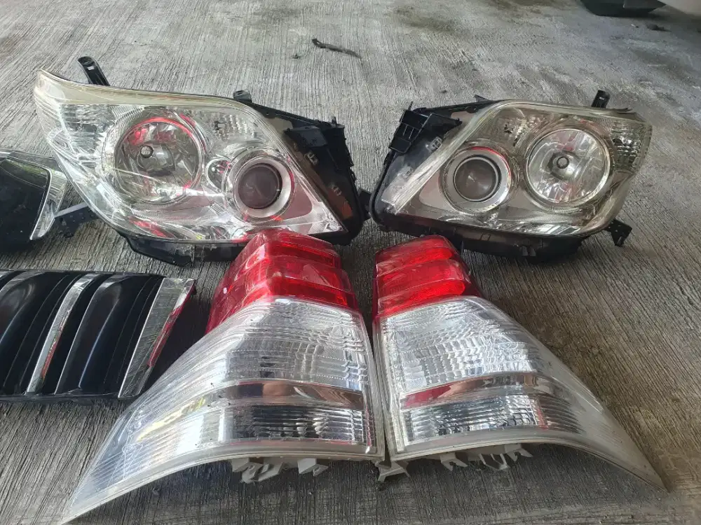 Lampu depan belakang prado grill PRADO 2009-2013
