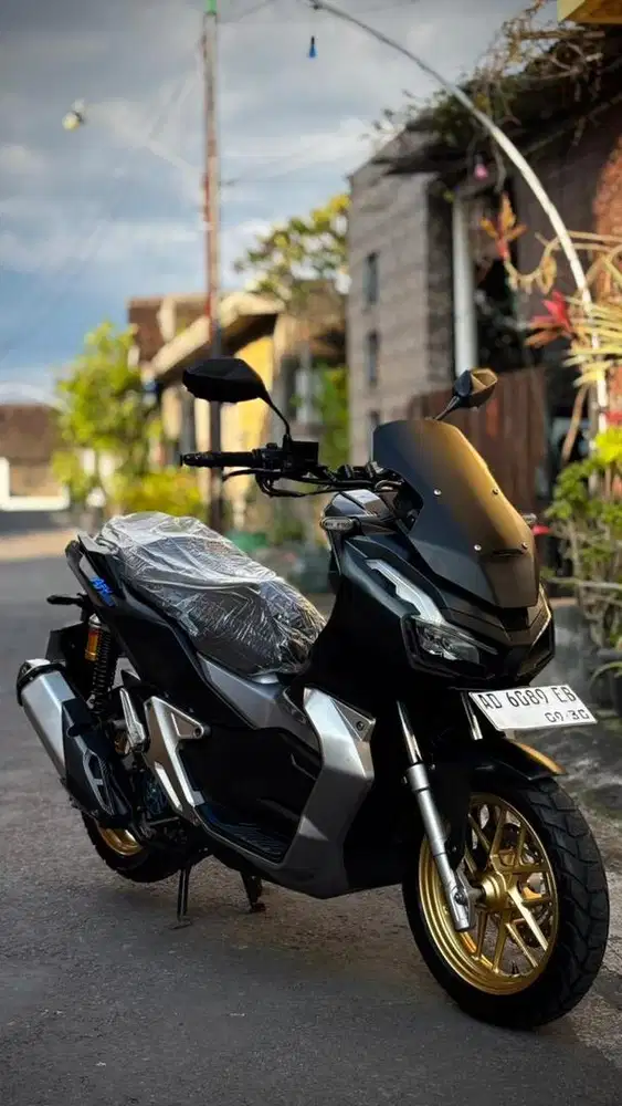 HONDA ADV 150 KEYLESS AD SKHJO ISTIMEWA