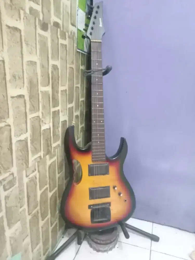 Gitar listrik ibanez