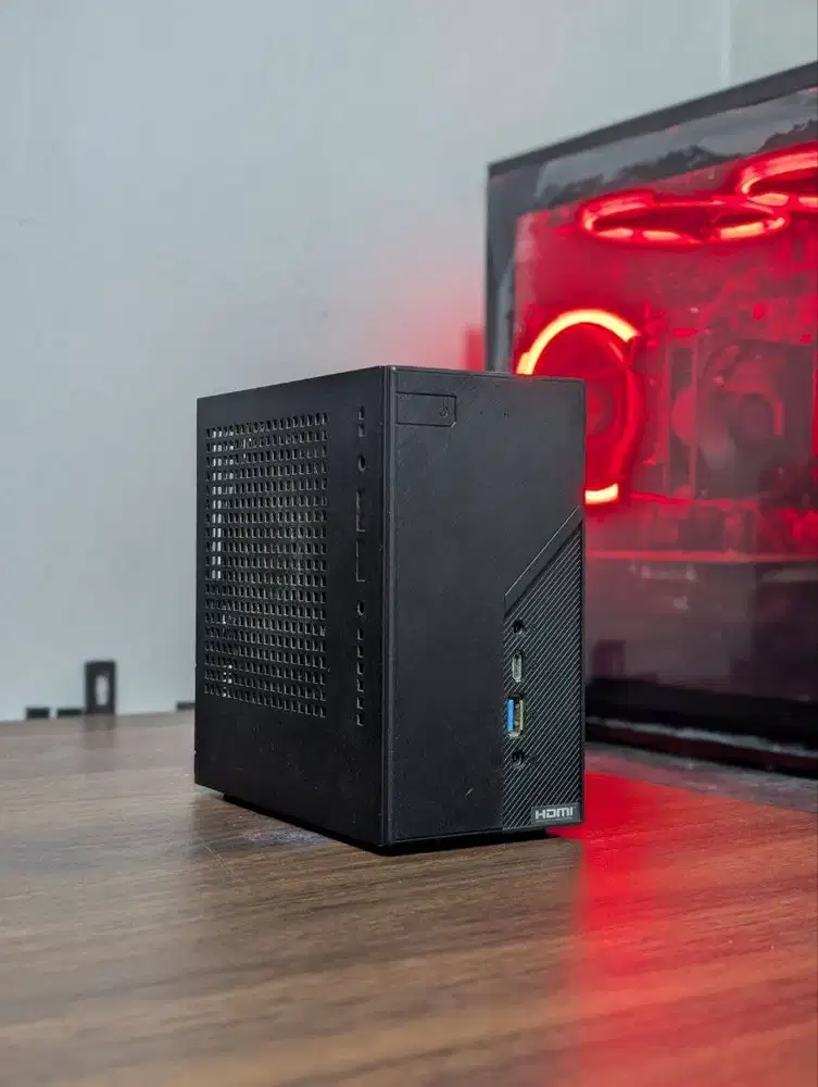 AsRopck Deskmini X300 Barebone + 16GB 8x2 DDR4