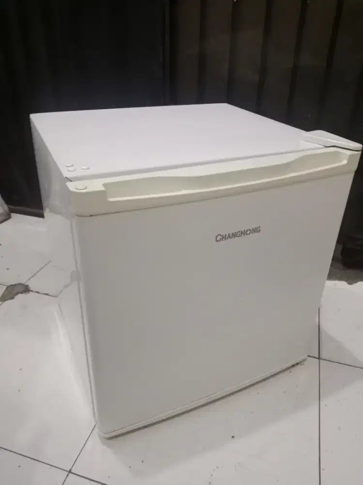 KULKAS MINIBAR CHANGHONG