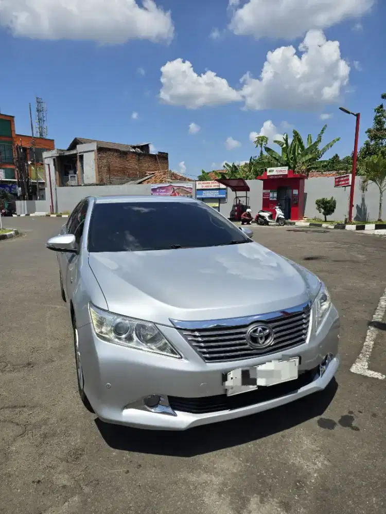 Toyota Camry 2.5V 2013 istimewa