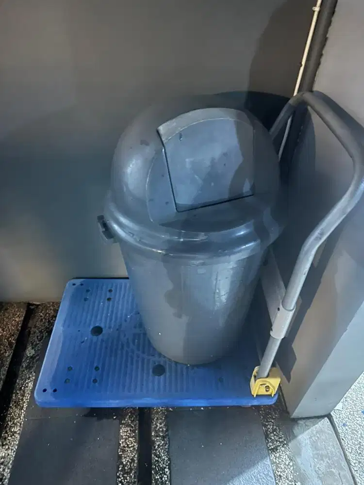 Tong sampah besar tebal kuat