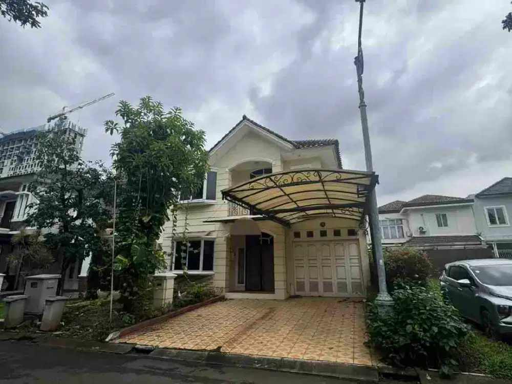JUAL CEPAT Taman Beverly Hills Lippo Karawaci Rumah 2 Lantai SHM 3,9 M Nego