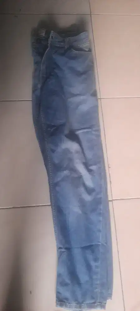 Bismillah jual aja levis merk nevada