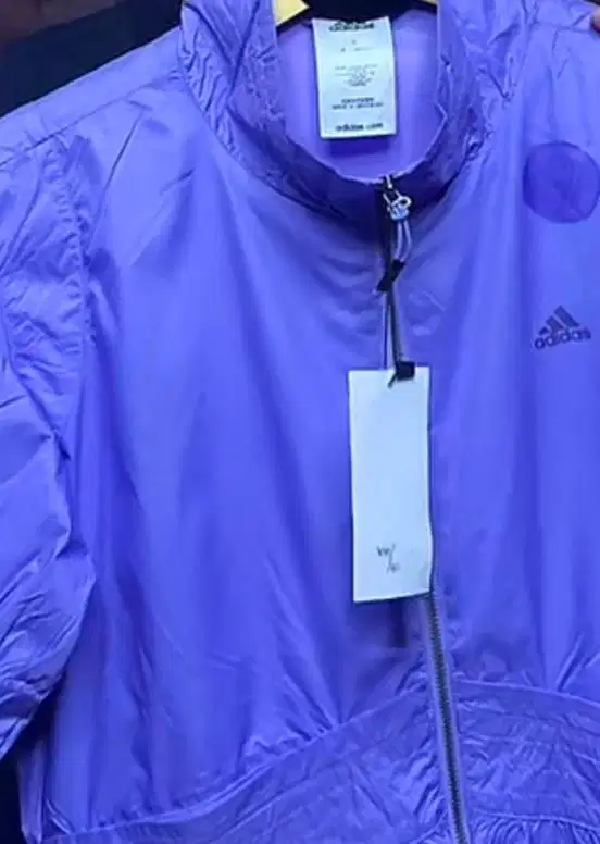 Brand Adidas size M warna ungu