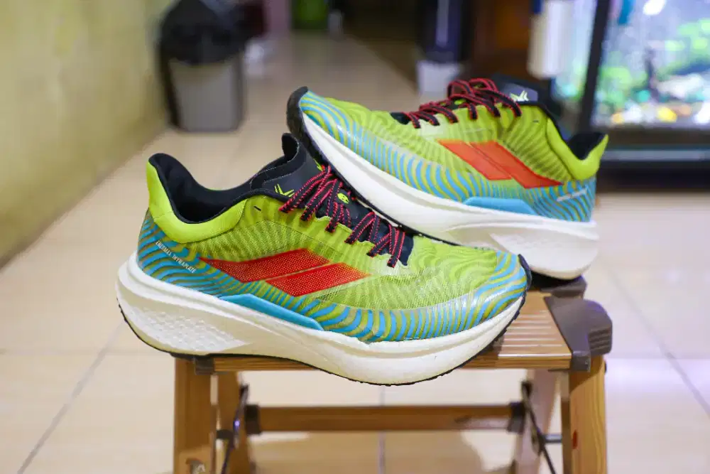 Sepatu Running Mills Enermax Dynaplate 41