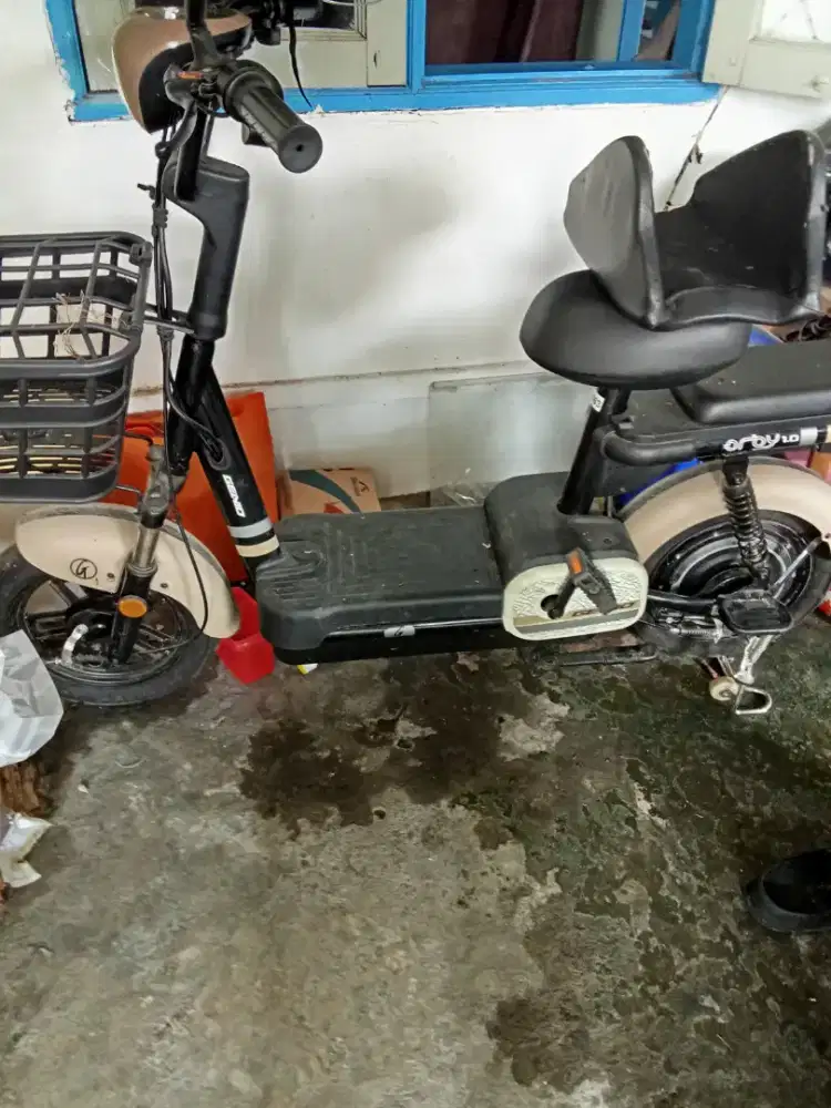 jual sepeda listrik bekas merk genio