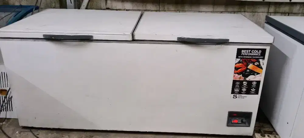 Di jual freezer box