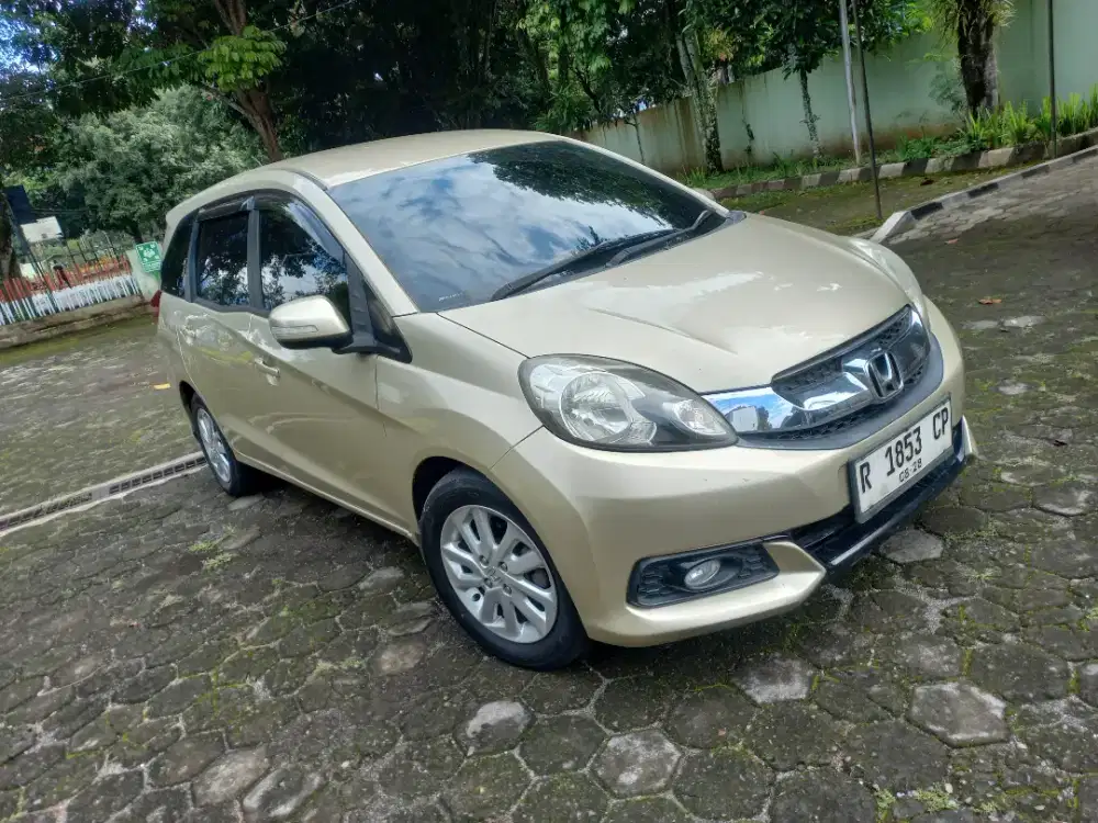 Jual Mobilio E Matic CVT plat R tahun 2014