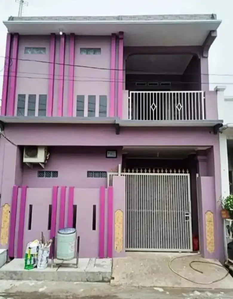 Rumah ga jauh dari angkutan umum pasar sekolahan strategis jalan utama