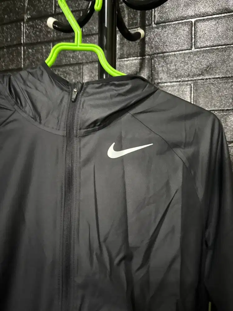 Nike Running Jacket BV4871 Original Size S Jaket Sport Mudik Lebaran