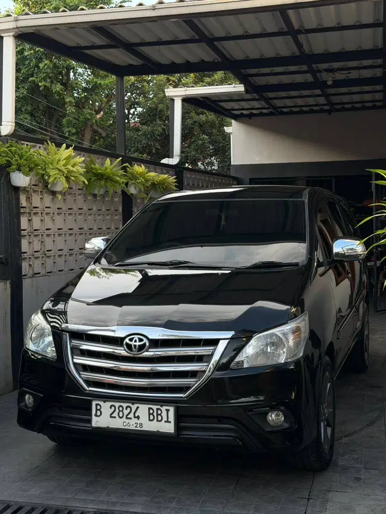 Toyota Innova G Diesel 2014 A/T Hitam