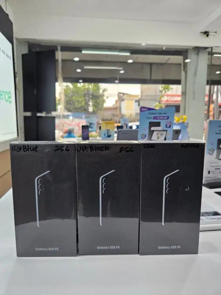 Samsung Galaxy S25 Fe free Adapter 25watt