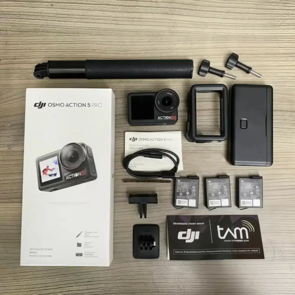 DJI Osmo Action 5 Pro Adventure Combo, 
Like New
Baru 2 bulan pakai.