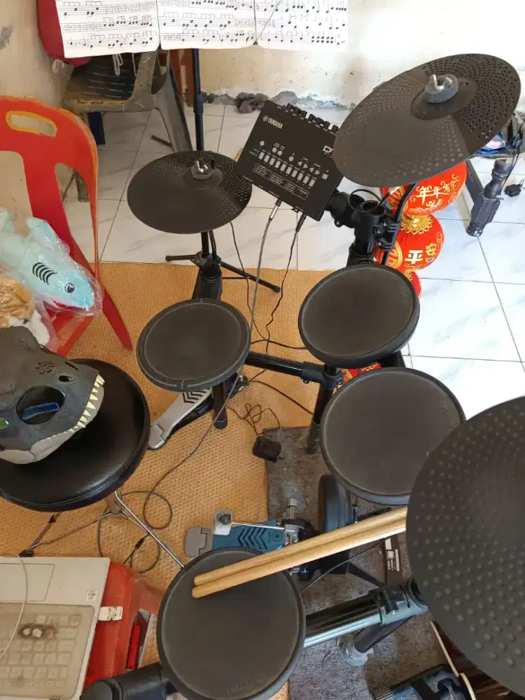 DTX 452 YAMAHA DRUMS ELECTRIC