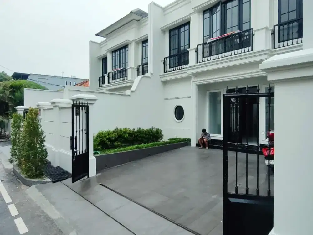 rumah mewah klasik modern, siap huni di jalan cempaka putih tengah