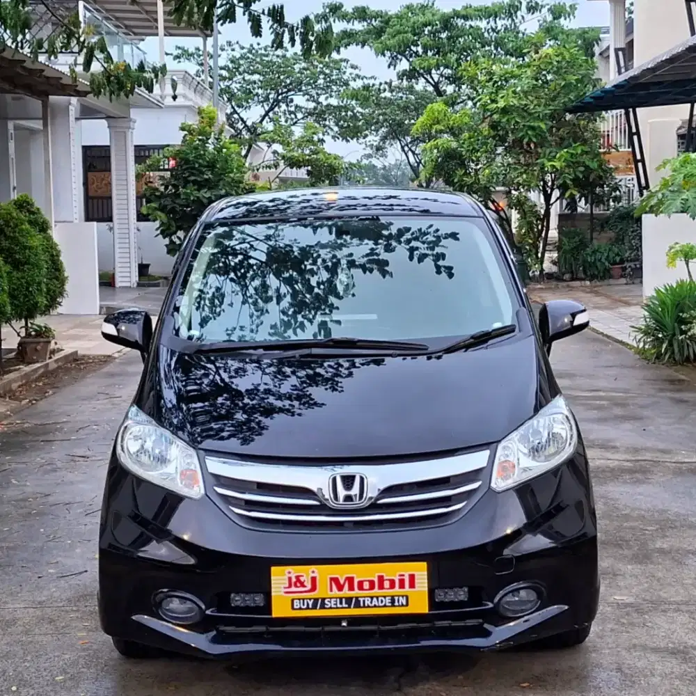HONDA FREED E PSD A|T 2013 HITAM ISTIMEWA