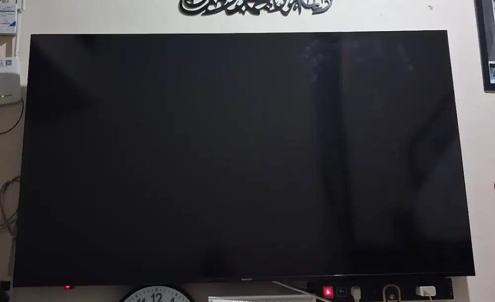 Di jual tv dan kulkas