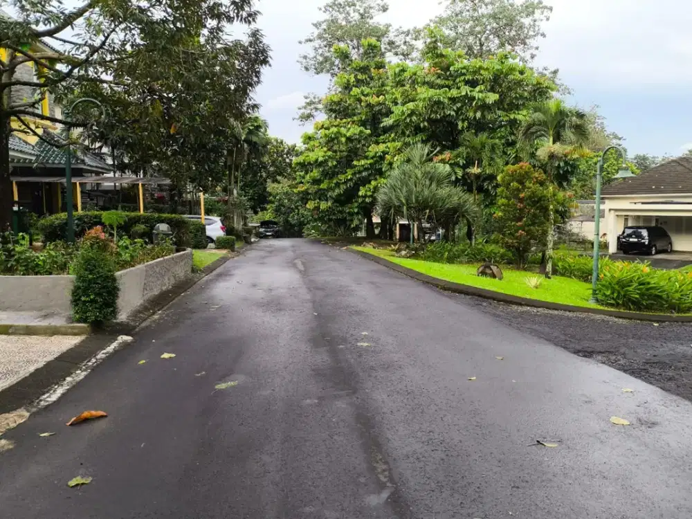 Rumah Dijual SENTUL CITY Bogor Cluster Bukit Golf Hijau Mewah & Murah 5 Kamar SIAP HUNI