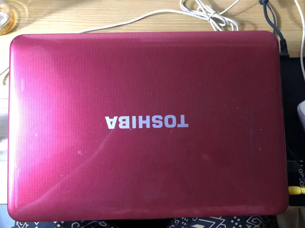 Laptop bekas siap pakai