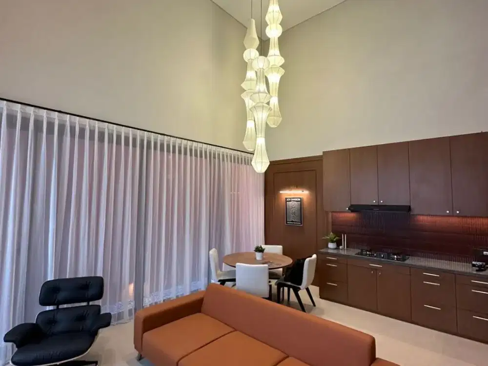 Dijual Rumah Full Furnished Bagus Nyaman Asri Siap Huni Lokasi di Kota Baru Parahyangan Bandung