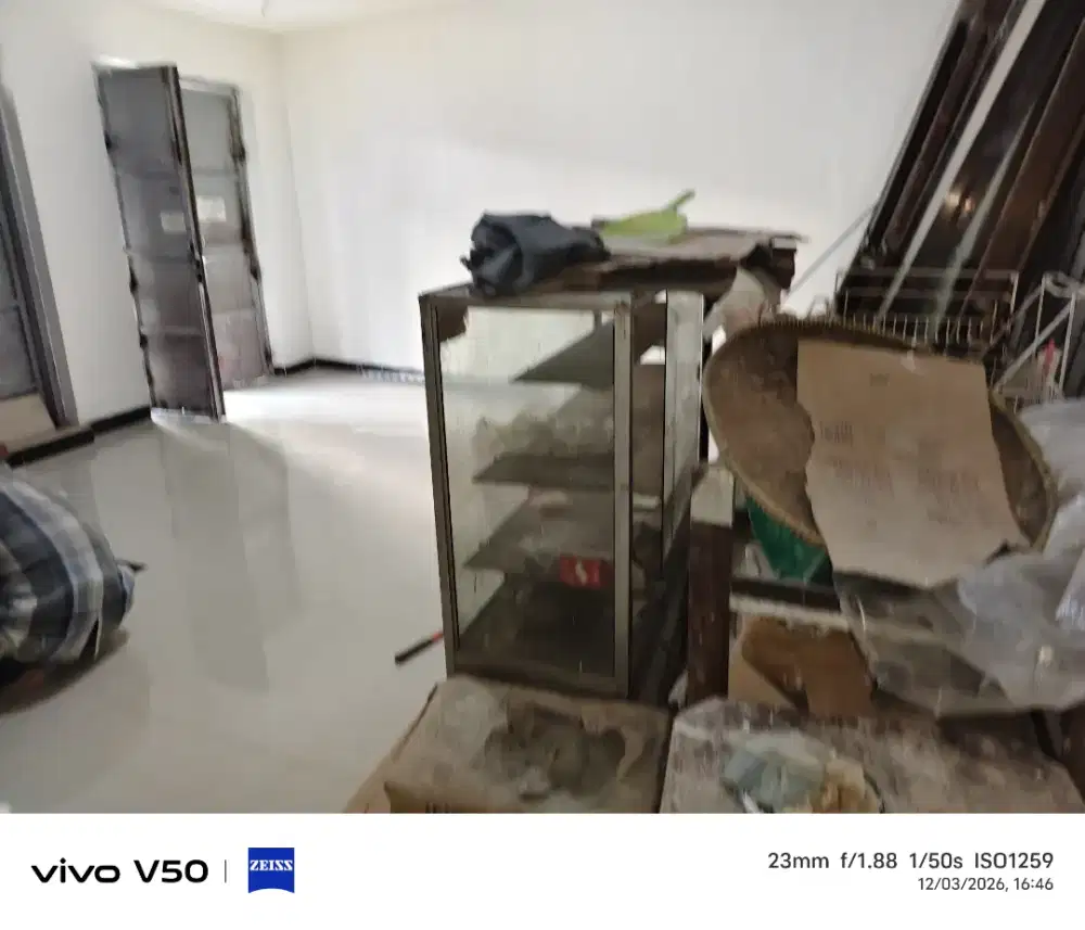 Etalase aluminium tebal