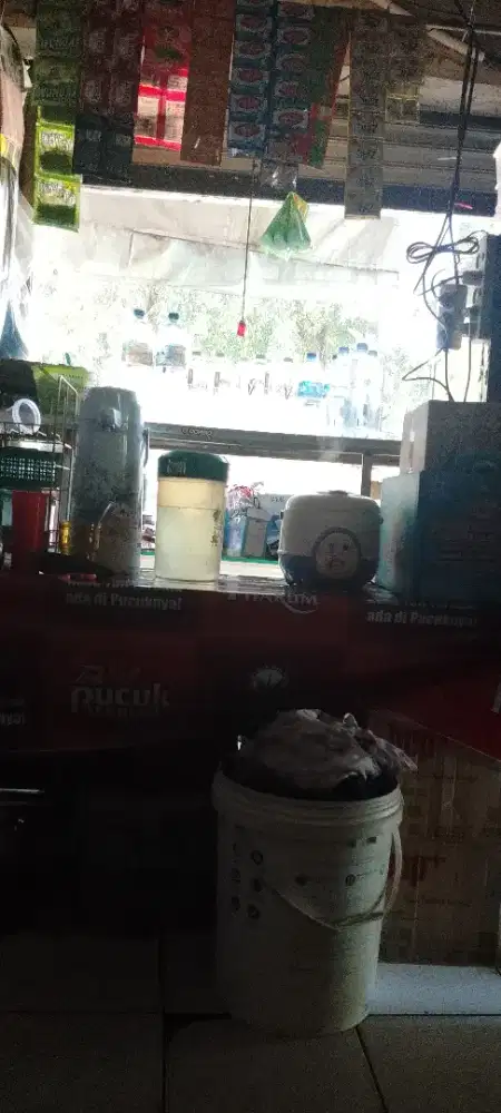 JUAL SOWCASE MERK POLYTRON