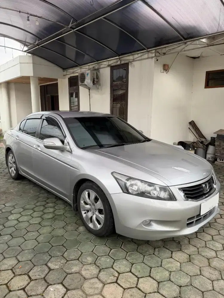Honda Accord VTI-Luxury 2010 AT istimewa