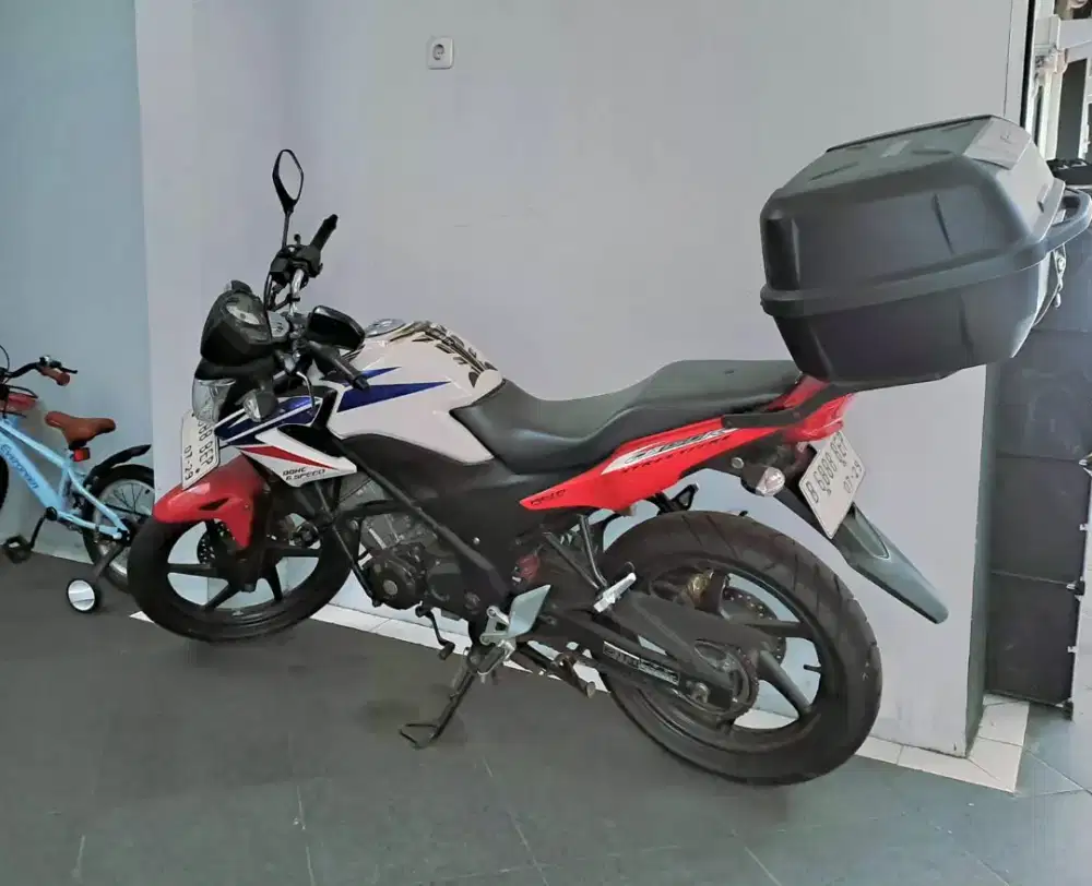 Dijual cb 150 R masih mulus th 2014