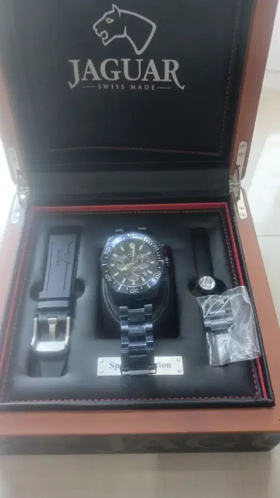 Jam Tangan Jaguar Spesial Edition