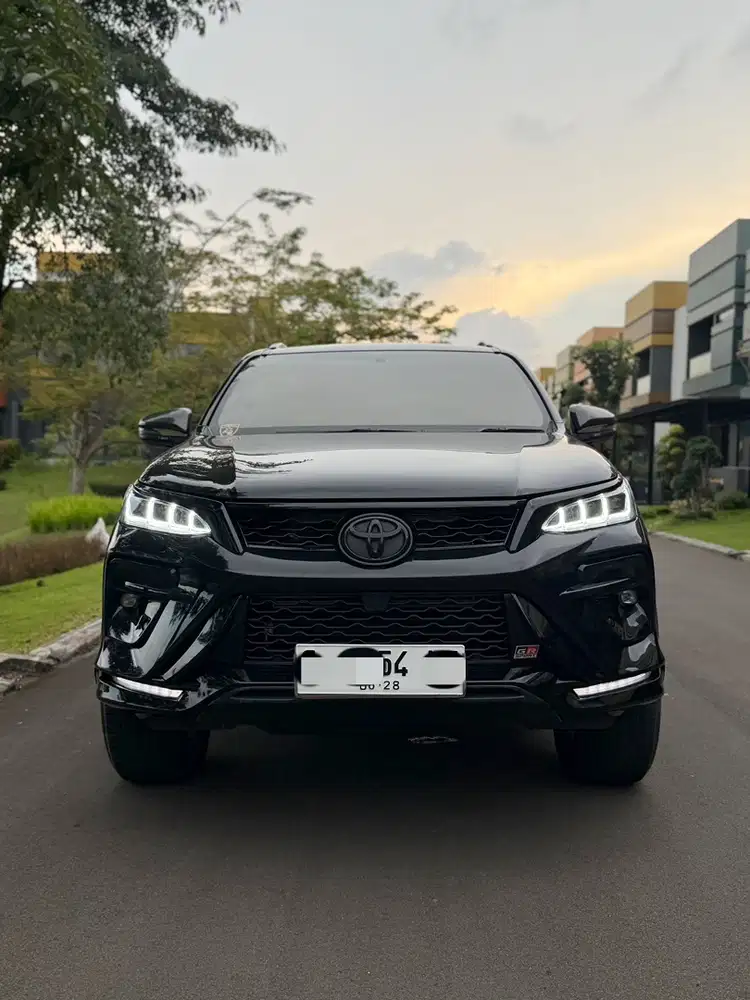 Toyota Fortuner VRZ 2018 FULL FACELIFT LEGENDER GR