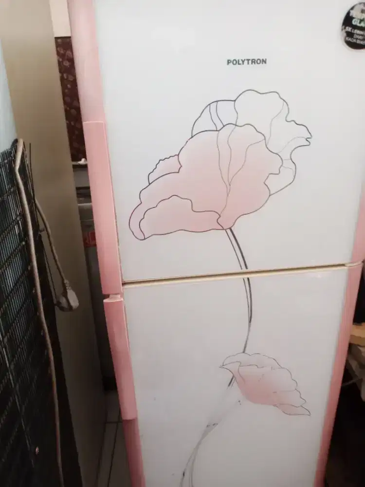 Dijual cepat kulkas dua pintu