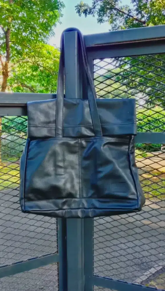 Tote Bag Hitam clasy