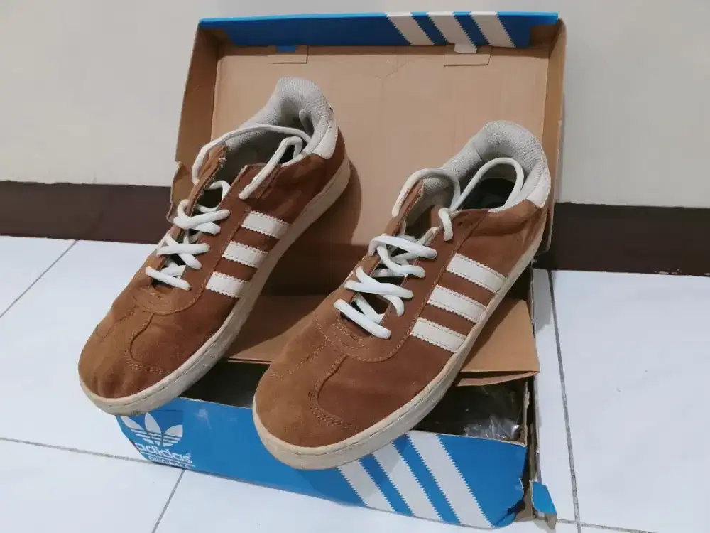 Sepatu keren pria/wanita