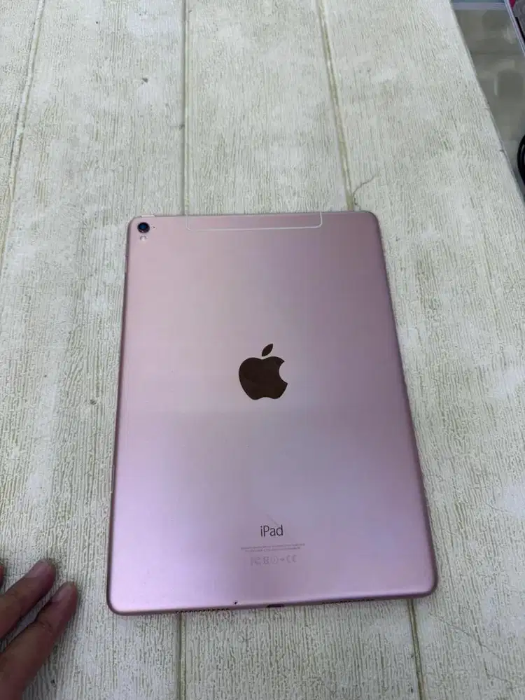 Ipad pro 9.7-inch 256gb wifi bekas