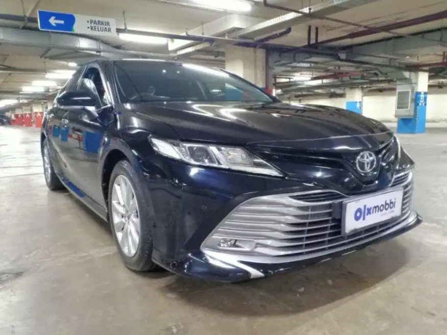 KM RENDAH - Toyota Camry 2.5 V Bensin-AT 2019 SISU