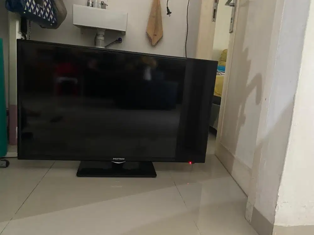 TV LCD Pollytron 40 inc