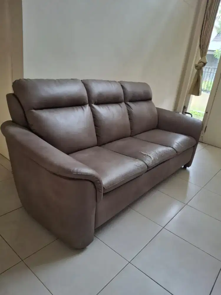 Dijual Sofa warna Coklat